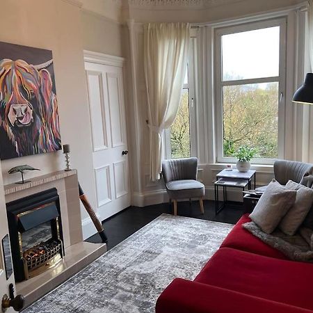 Beautiful Traditional Flat In The Center Of Largs. Extérieur photo
