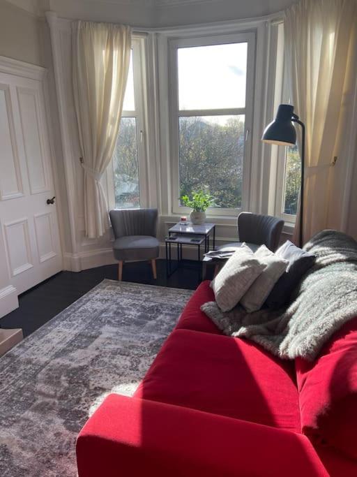 Beautiful Traditional Flat In The Center Of Largs. Extérieur photo