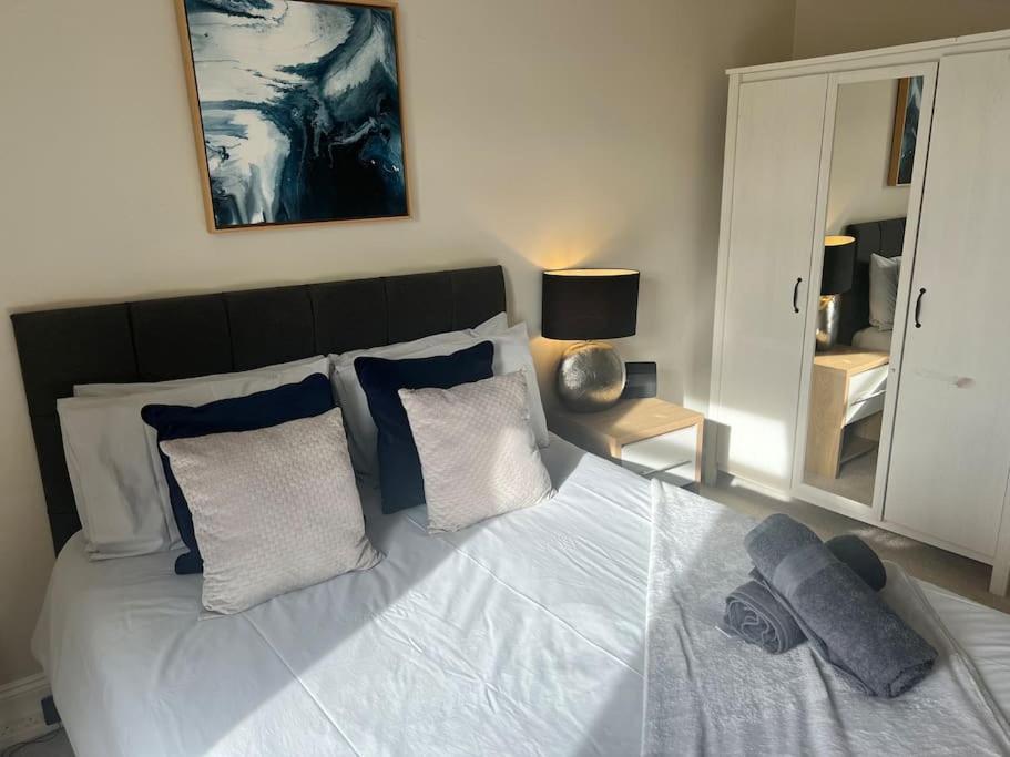 Beautiful Traditional Flat In The Center Of Largs. Extérieur photo